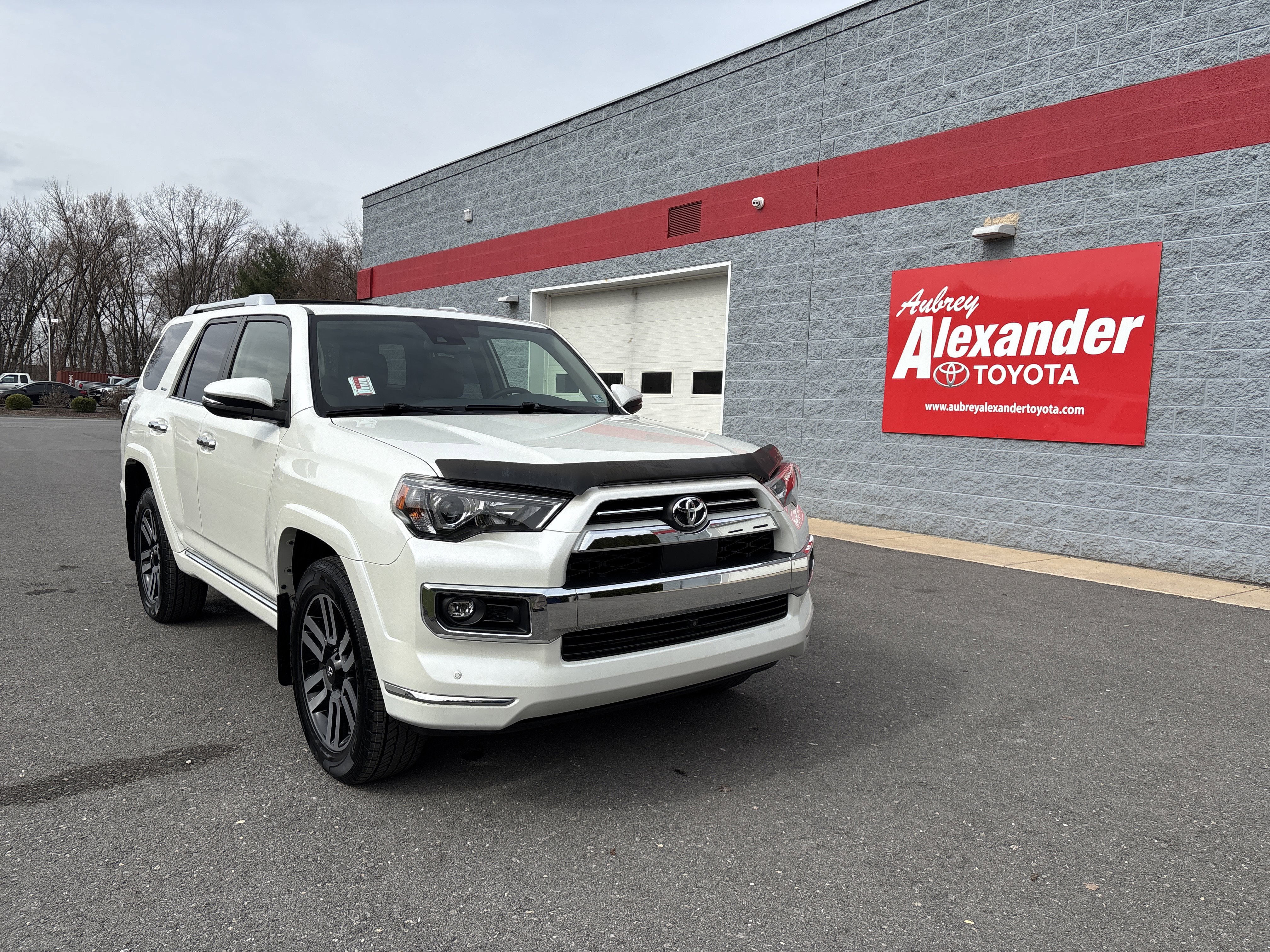 Used 2022 Toyota 4Runner Limited image 1