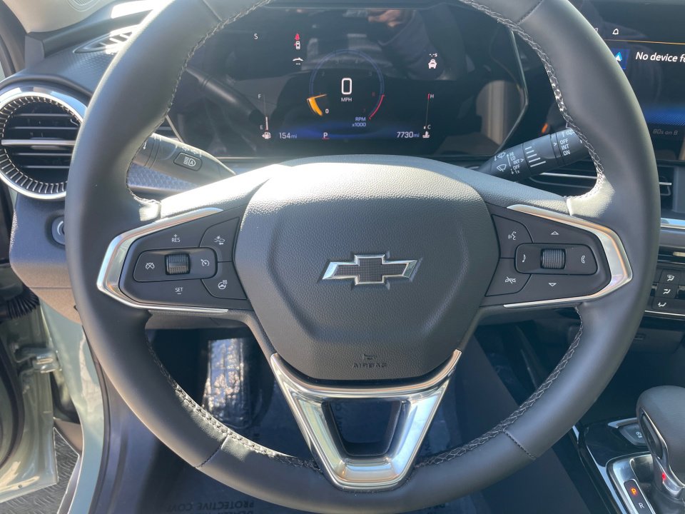 Used 2025 Chevrolet Trax ACTIV w/ Driver Confidence Package image 12