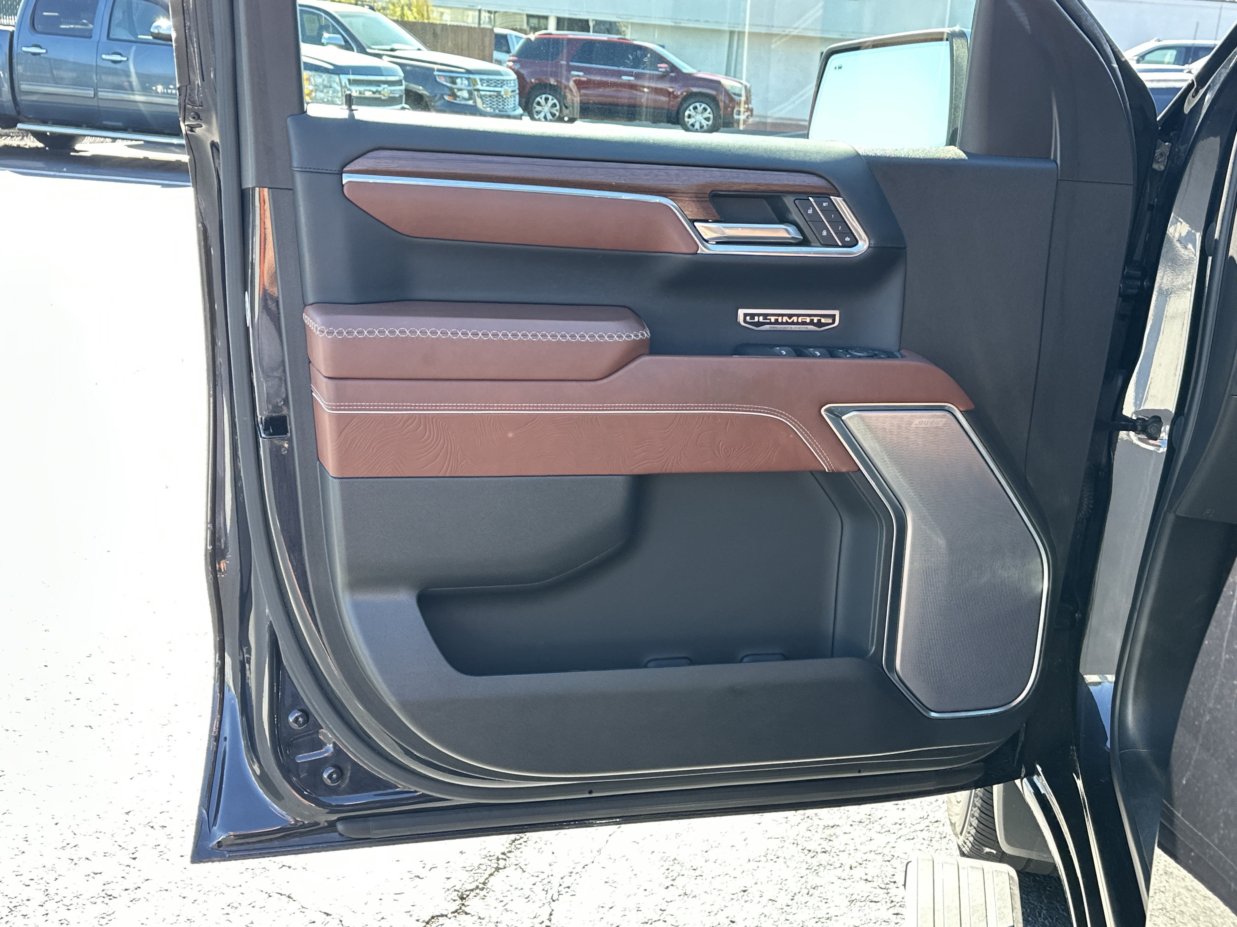 Used 2023 GMC Sierra 1500 Denali Ultimate AWD/4WD image 10