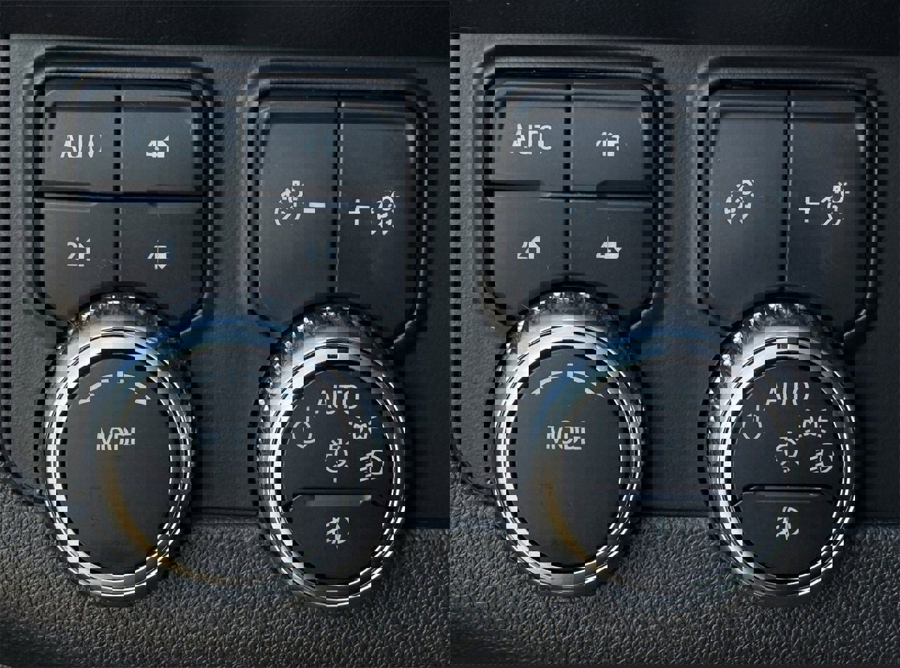 Used 2021 GMC Yukon AT4 w/ AT4 Premium Package image 19