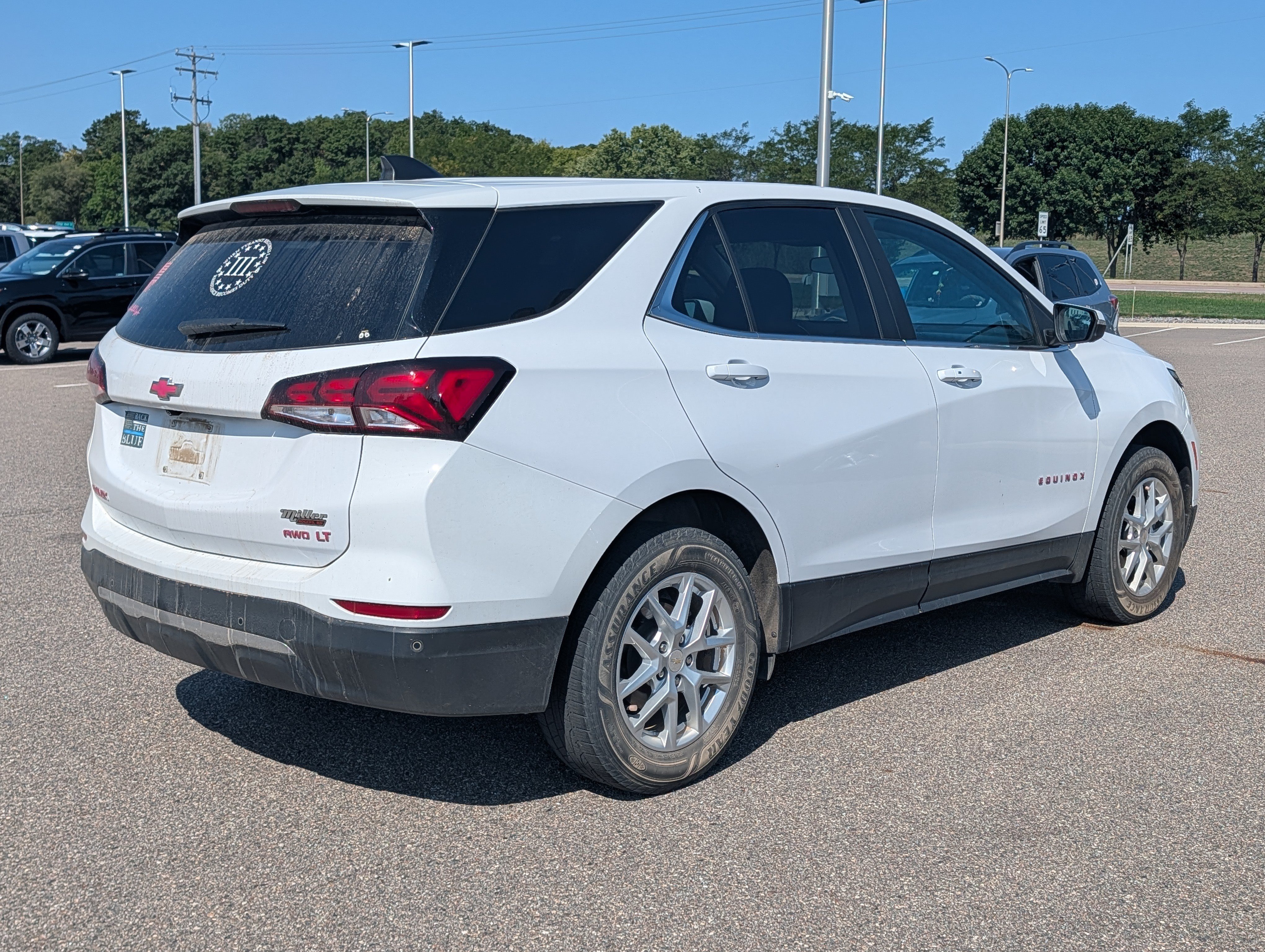 Used 2022 Chevrolet Equinox LT AWD/4WD image 4