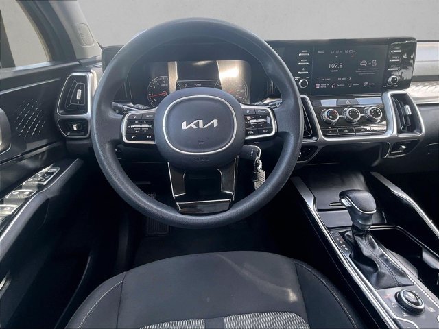 Used 2022 Kia Sorento LX AWD/4WD image 7