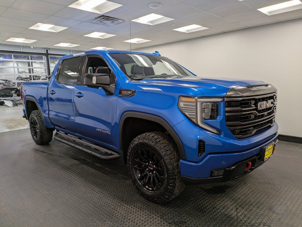 Used 2023 GMC Sierra 1500 AT4X image 3
