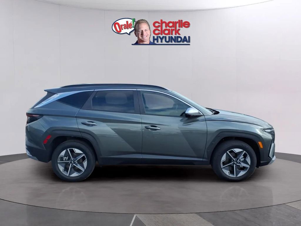 Used 2025 Hyundai Tucson SEL AWD/4WD image 6