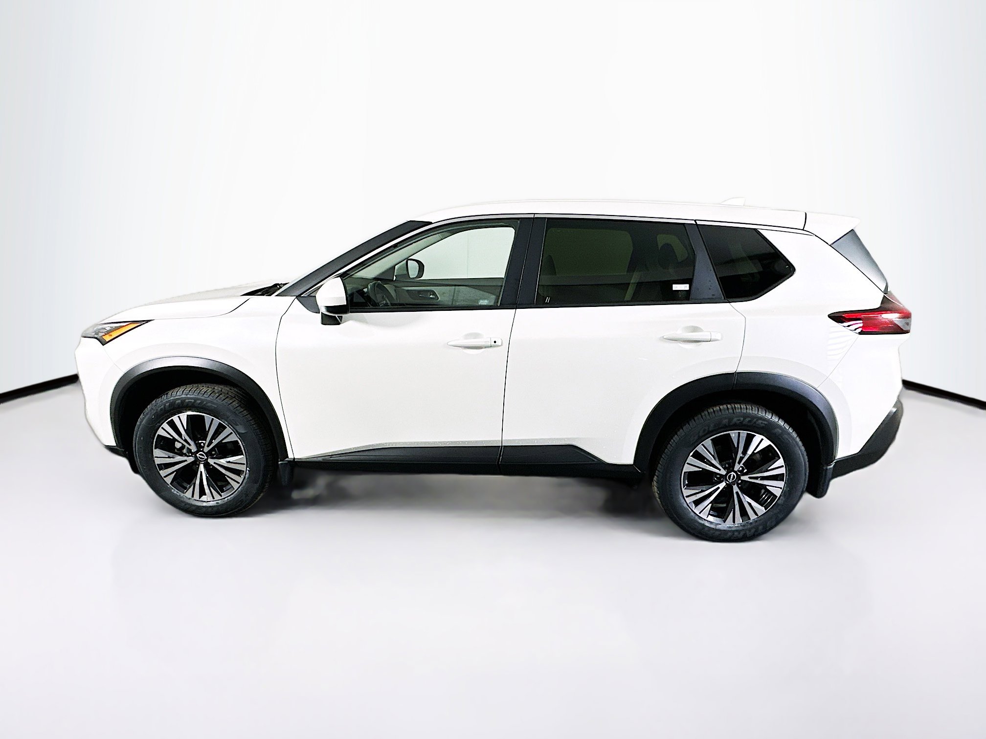 Used 2023 Nissan Rogue SV image 4