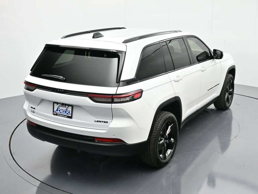 New 2025 Jeep Grand Cherokee Limited w/ Black Appearance Package image 43