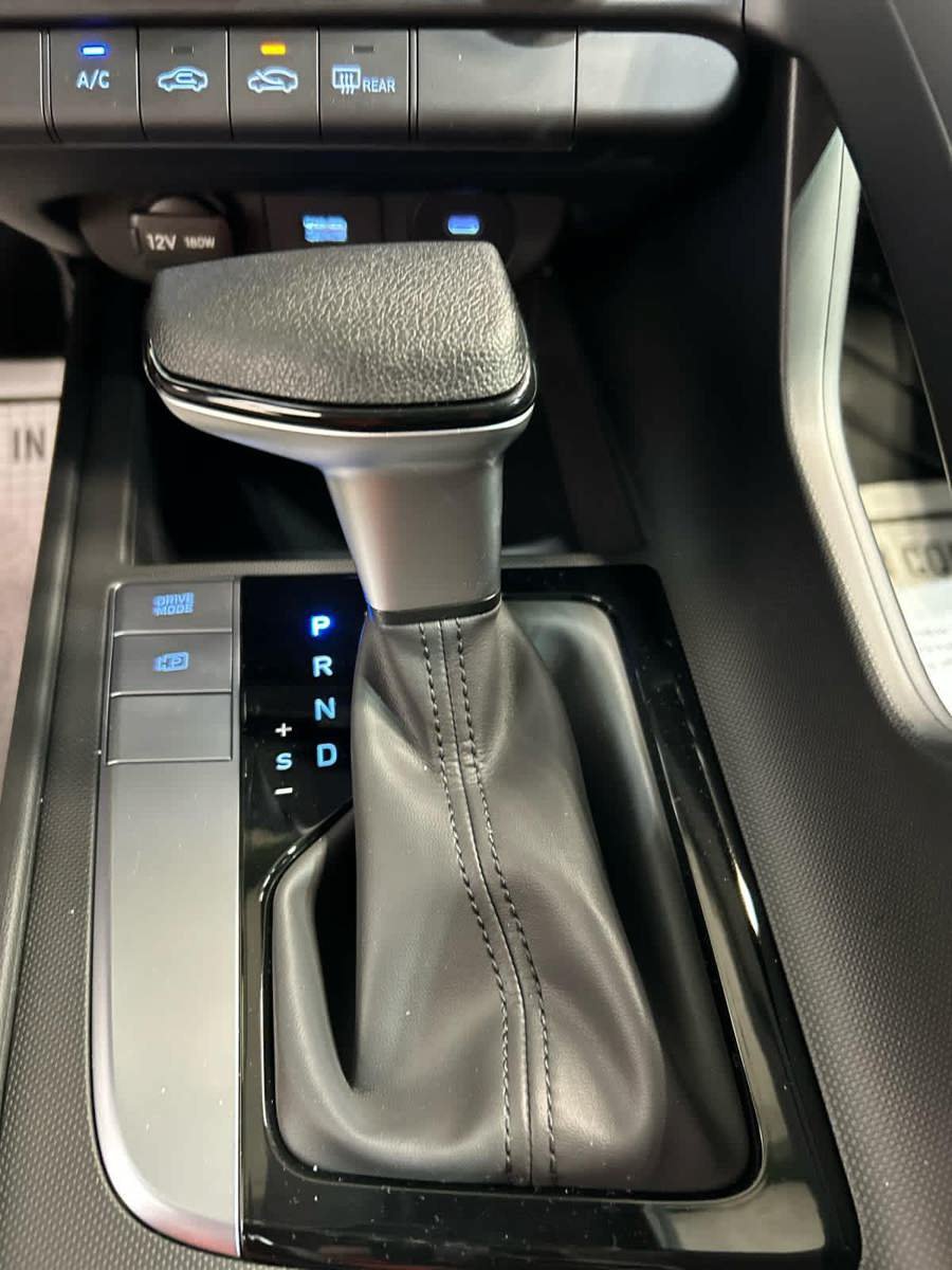 New 2026 Hyundai Elantra SE FWD image 7