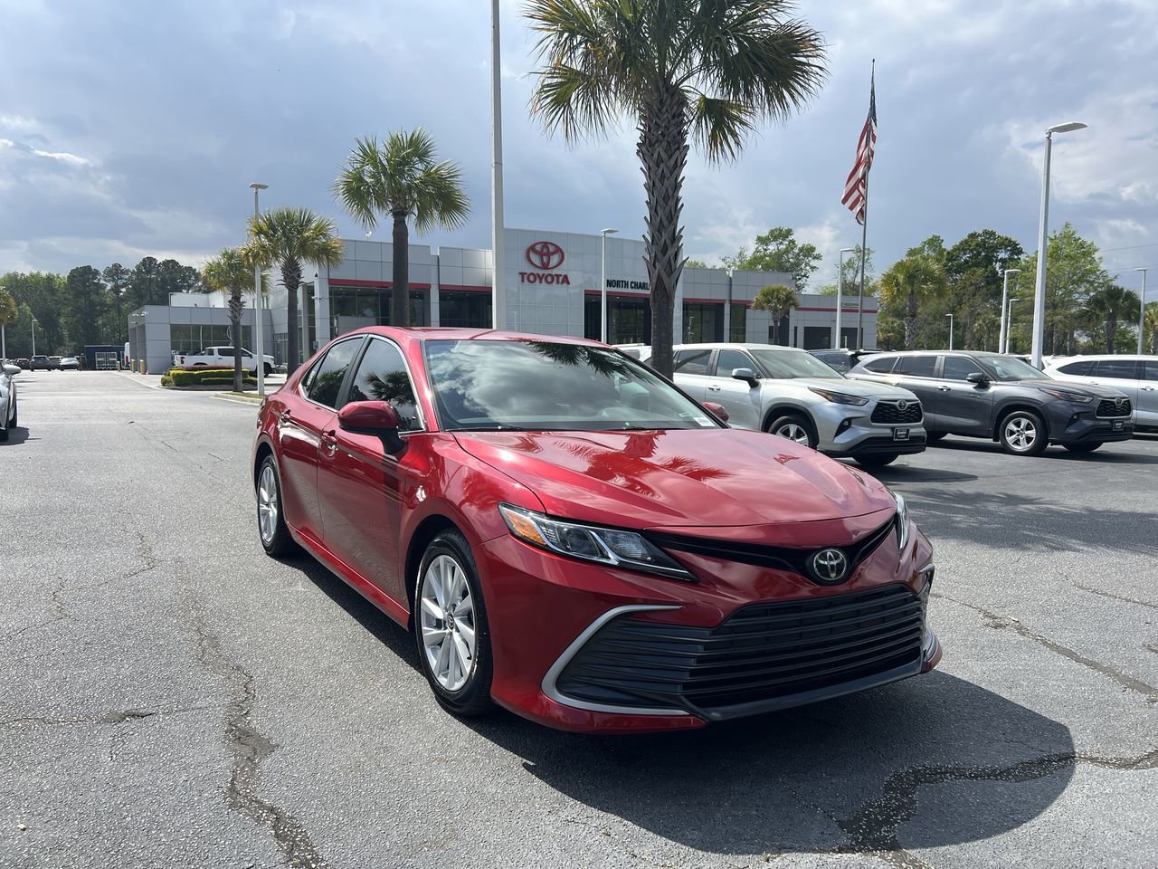 Used 2023 Toyota Camry LE FWD image 2