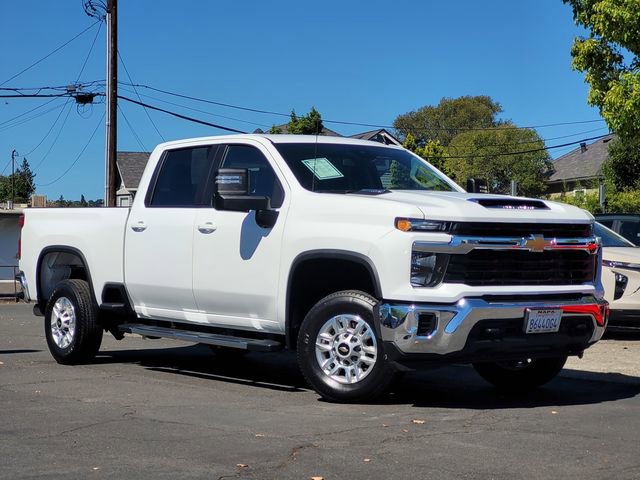 Used 2026 Chevrolet Silverado 2500 LT image 2