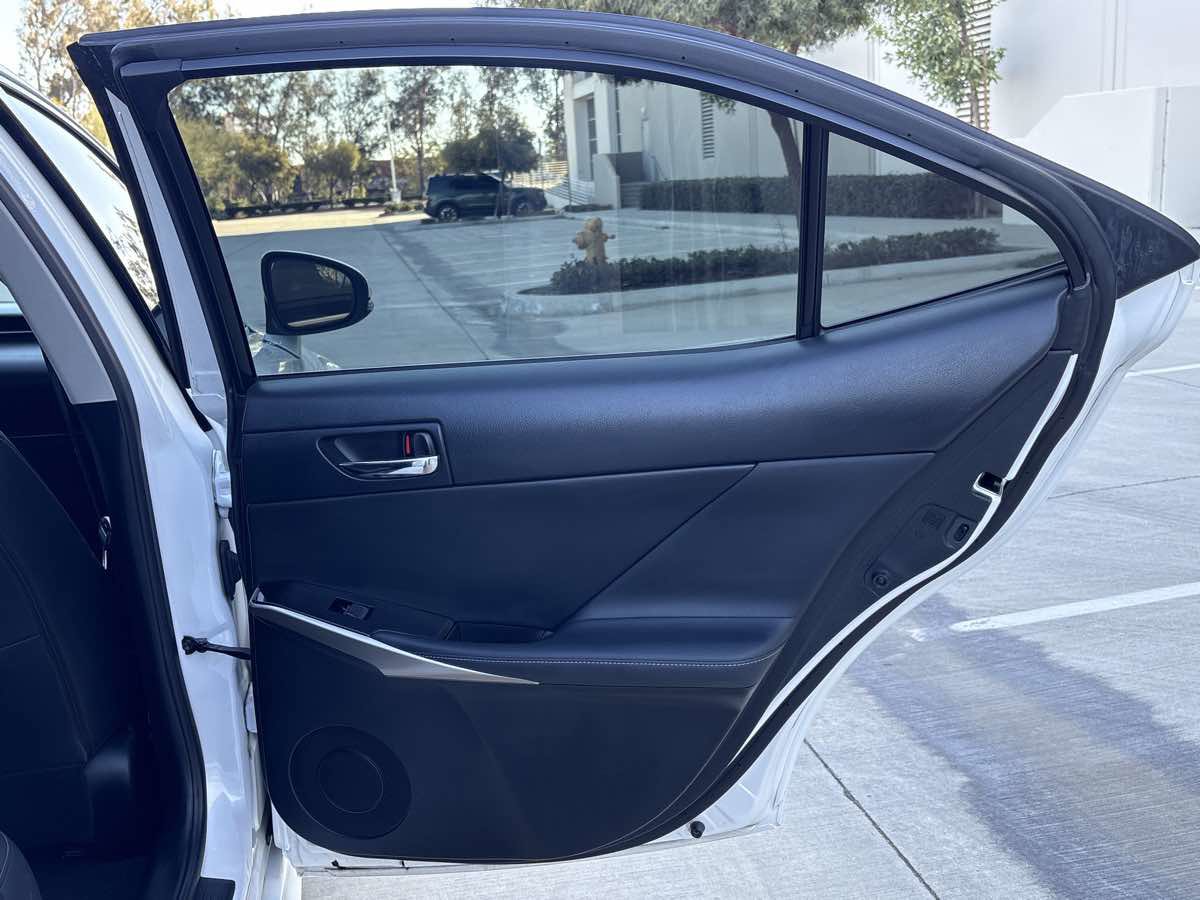 Used 2016 Lexus IS 200t image 15