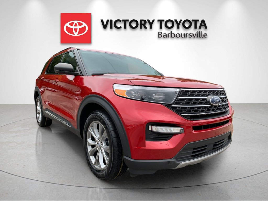 Used 2023 Ford Explorer XLT w/ Equipment Group 202A AWD/4WD image 5