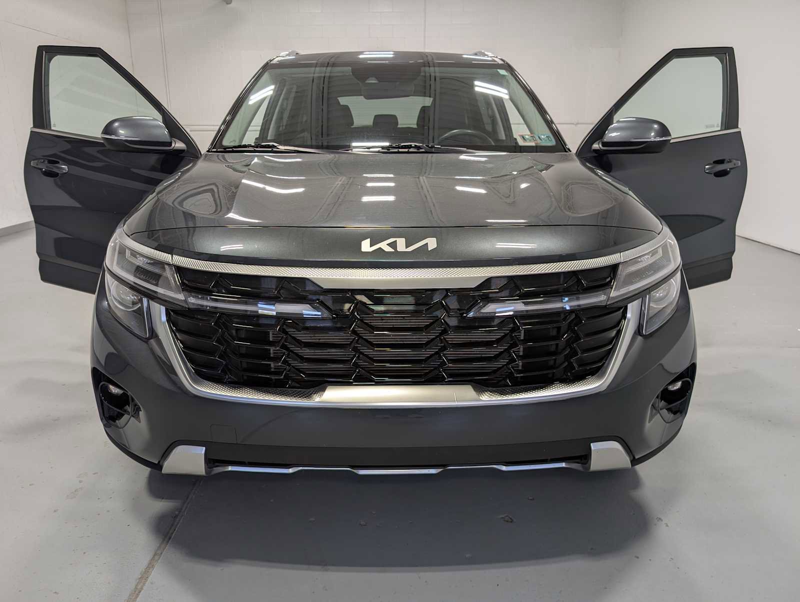 Used 2024 Kia Seltos S AWD/4WD image 15