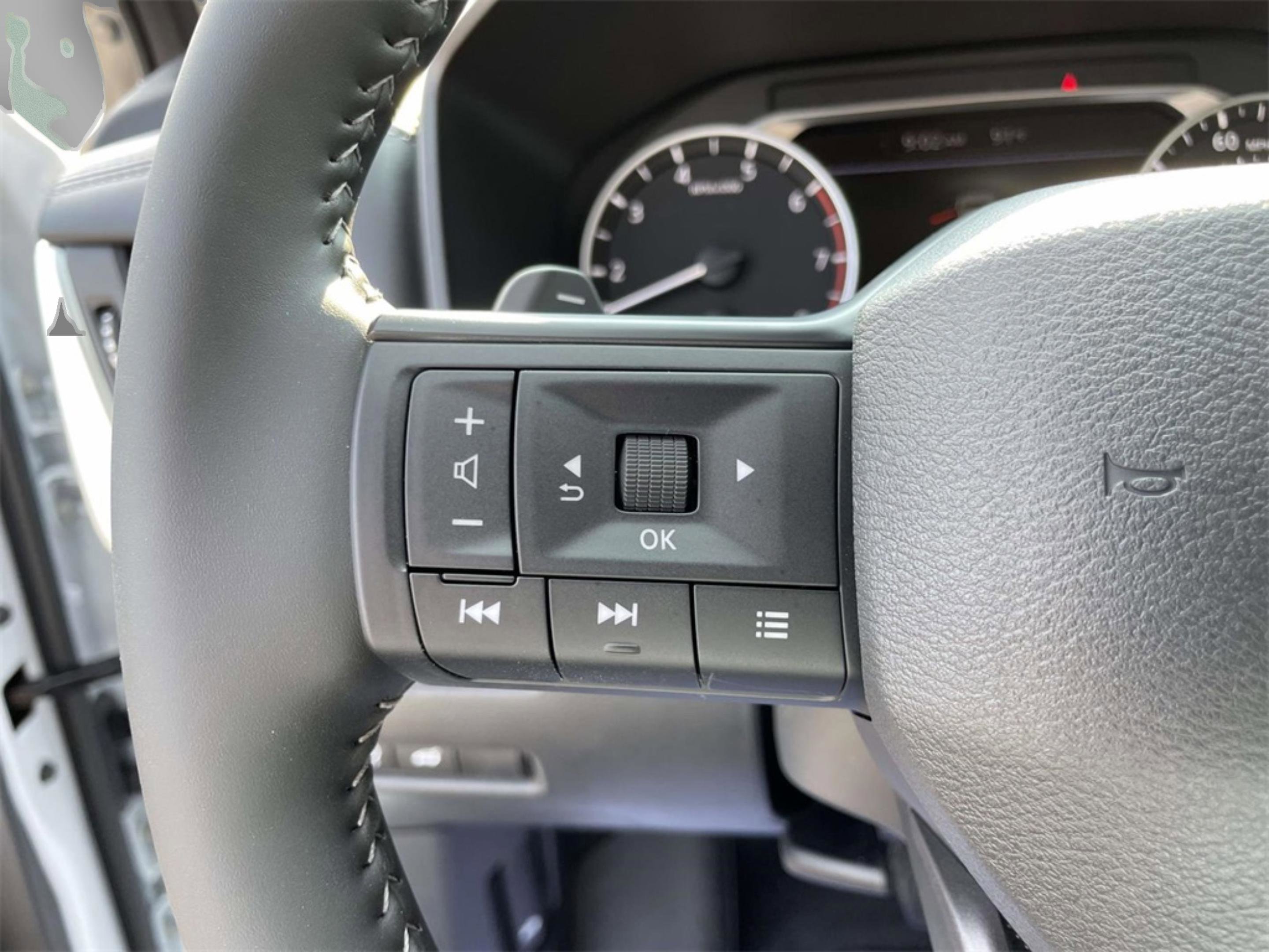 New 2026 Nissan Rogue SV image 31