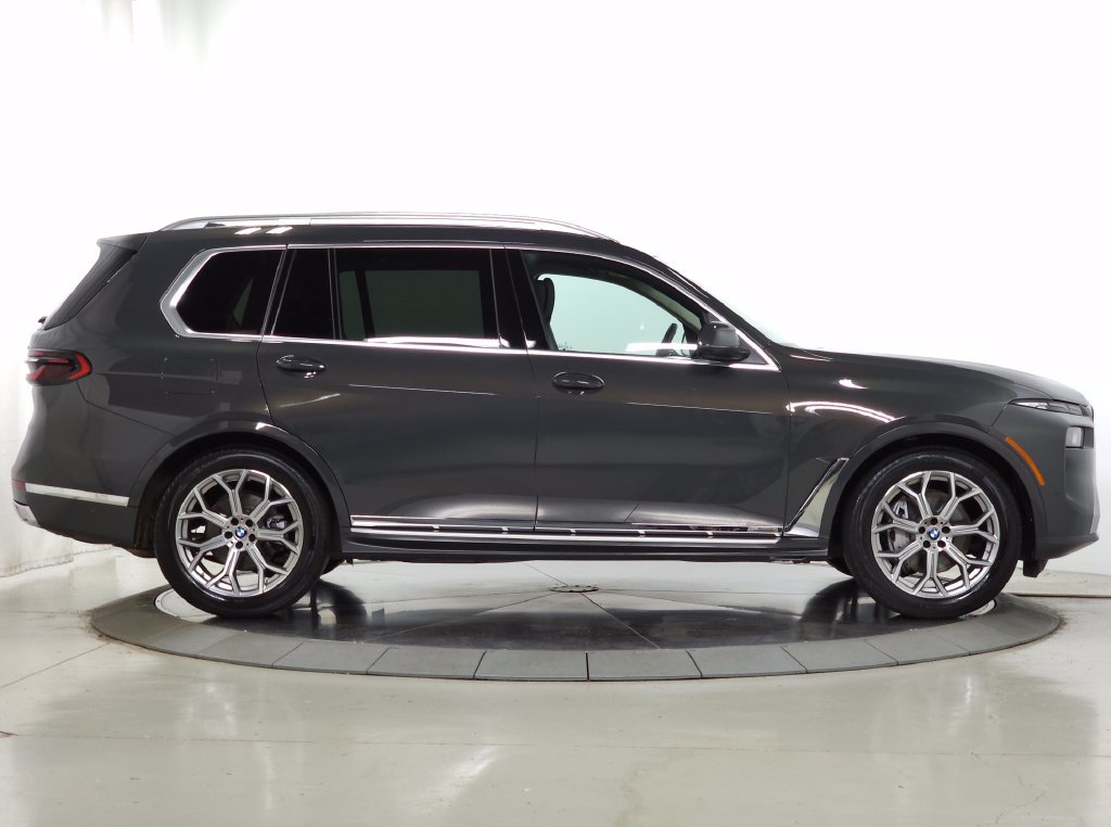 Used 2026 BMW X7 xDrive40i w/ Premium Package AWD/4WD image 11
