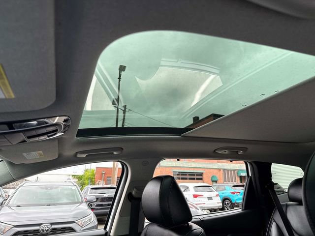 Used 2022 Hyundai Santa Fe Limited w/ Cargo Package image 23