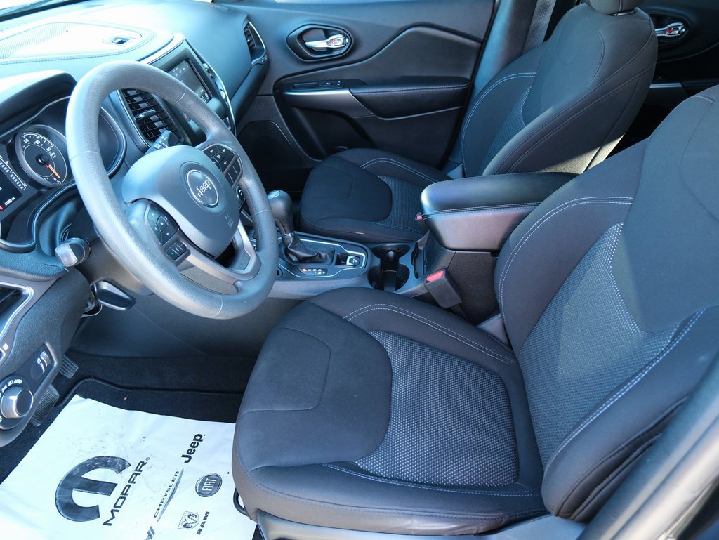 Used 2021 Jeep Cherokee Latitude image 5