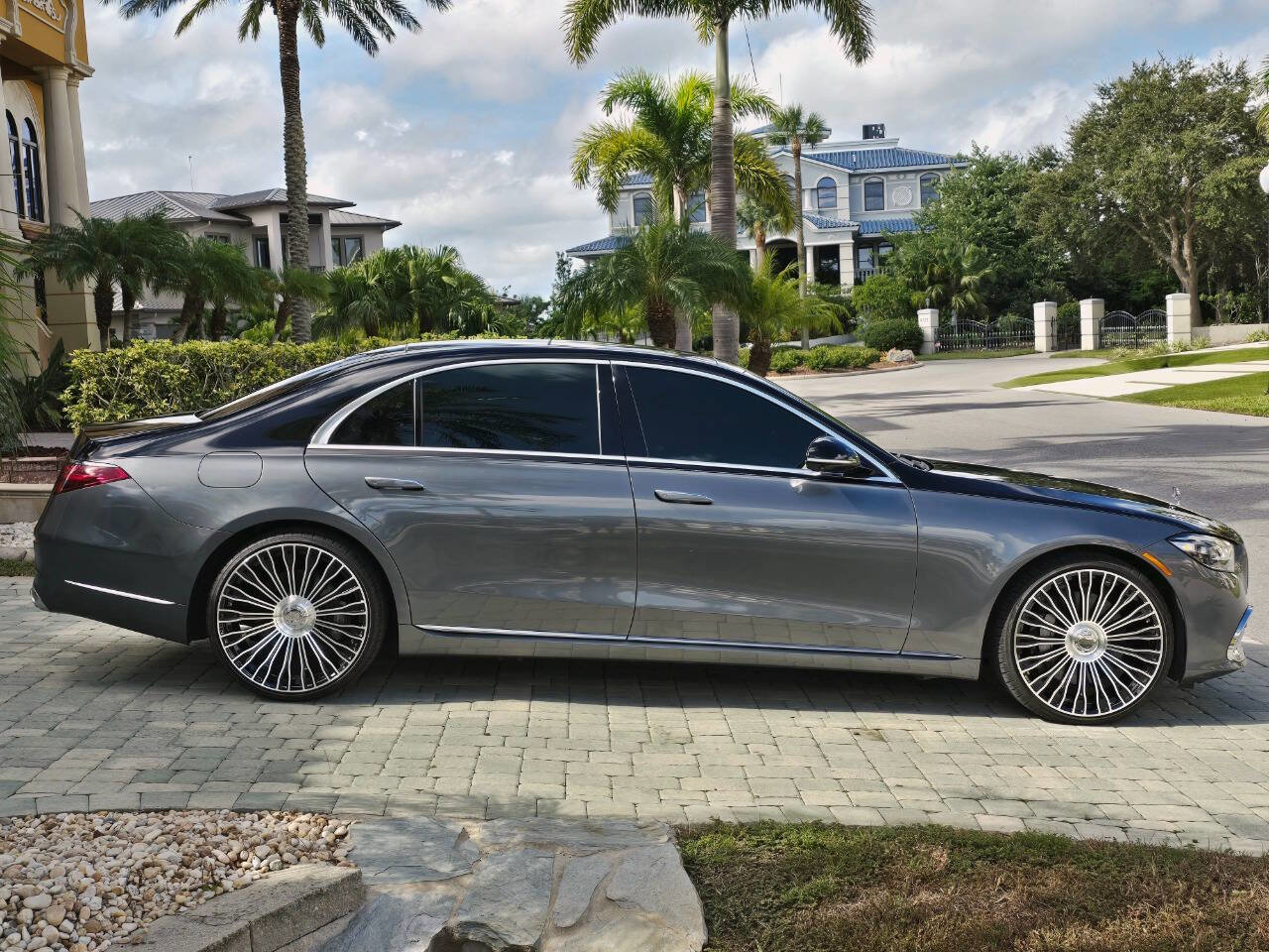 Used 2022 Mercedes-Benz S 580 4MATIC Sedan w/ Rear Seat Package image 45