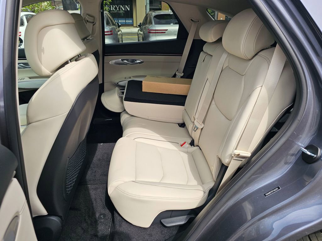 New 2026 Genesis GV70 2.5T Advanced AWD/4WD image 23