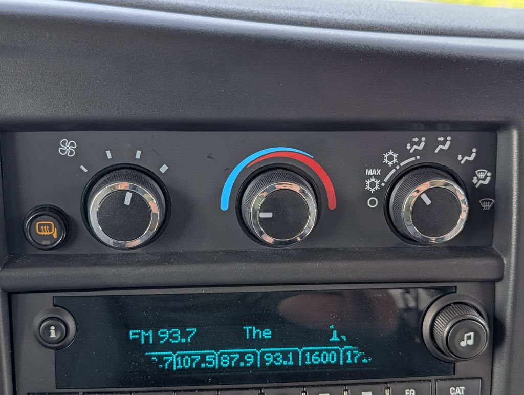 Used 2025 Chevrolet Express 3500 LT w/ LT Preferred Equipment Group RWD image 20