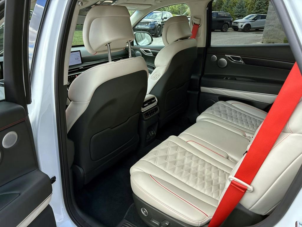 Used 2025 Genesis GV80 3.5T image 28