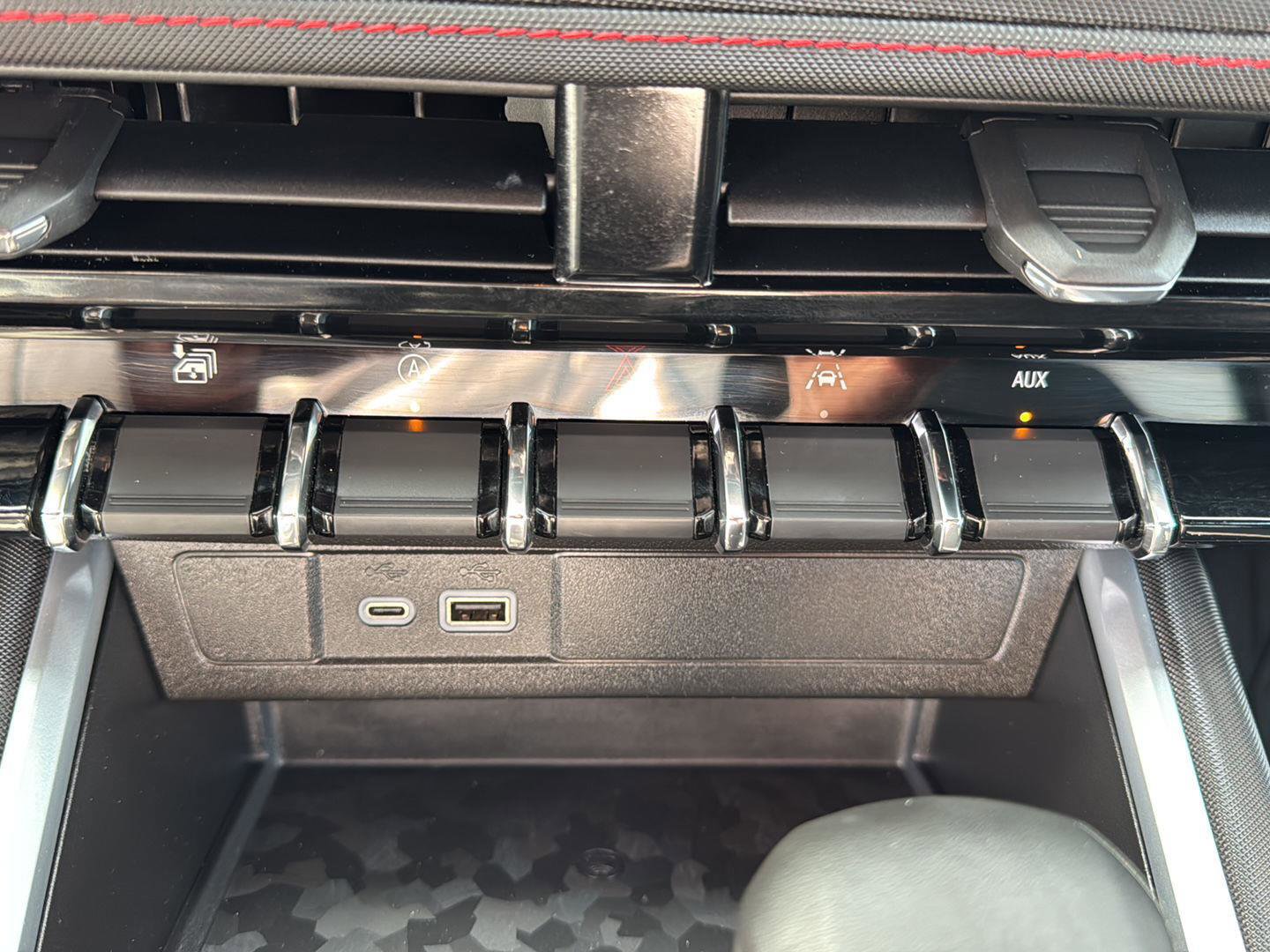 Used 2023 Chevrolet Colorado Z71 w/ Z71 Convenience Package 2 image 15