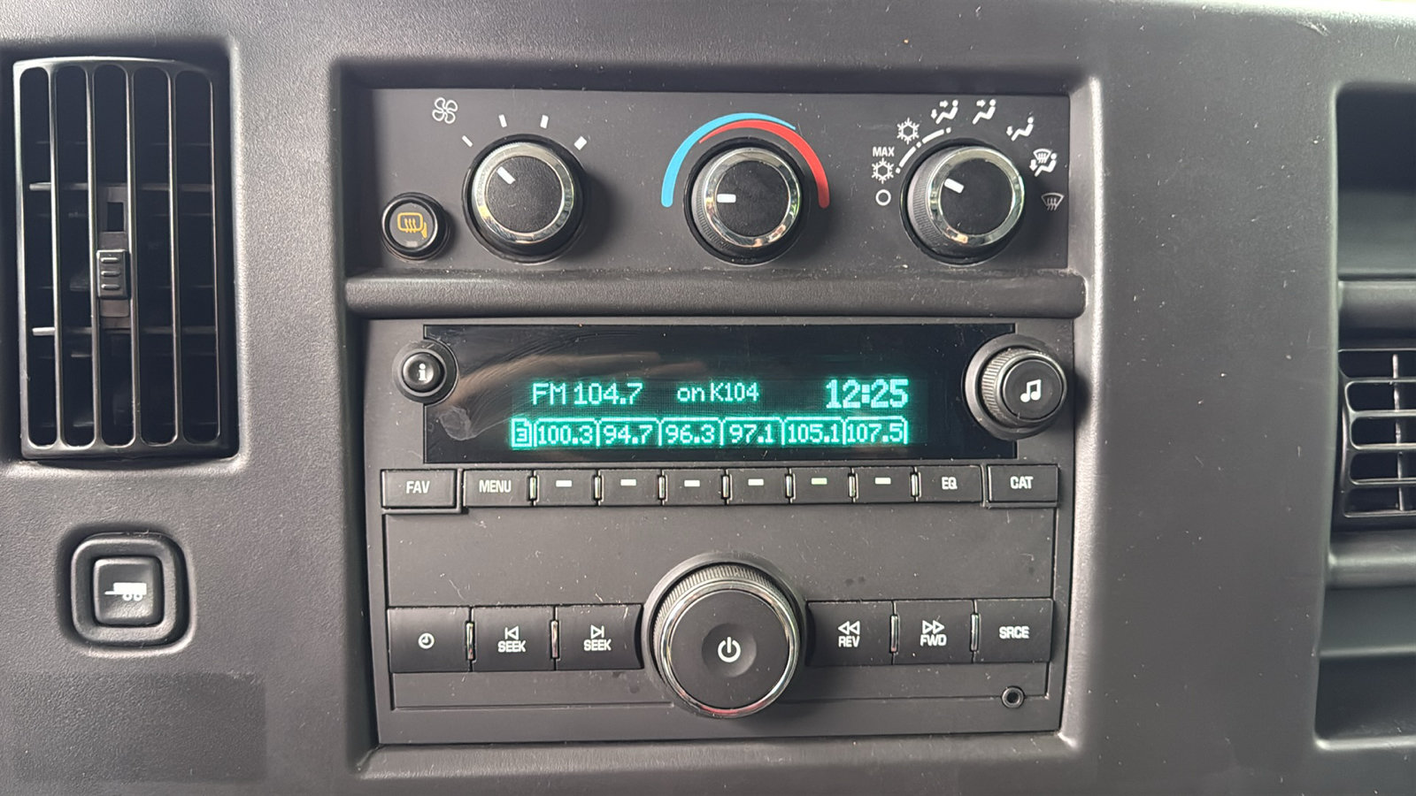 Used 2024 Chevrolet Express 2500 w/ Driver Convenience Package RWD image 17