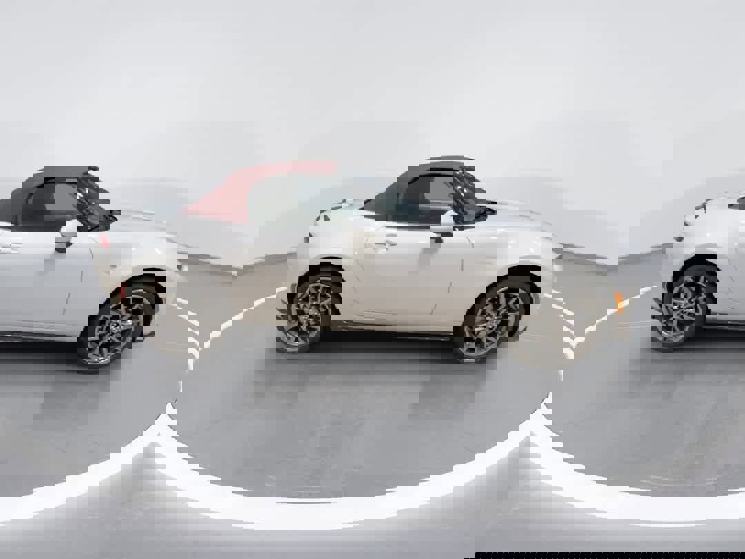 Used 2018 MAZDA MX-5 Miata Grand Touring w/ Appearance Package image 9