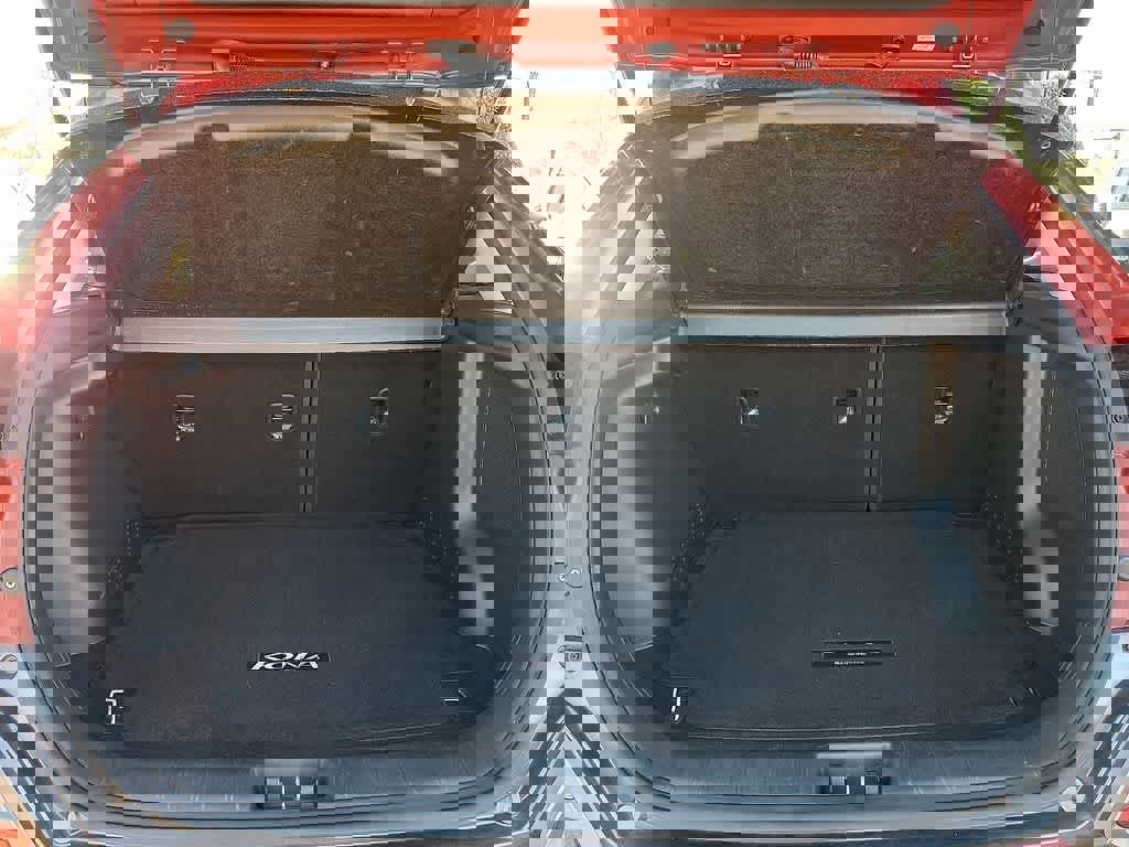 Used 2021 Hyundai Kona Limited w/ Cargo Package image 29