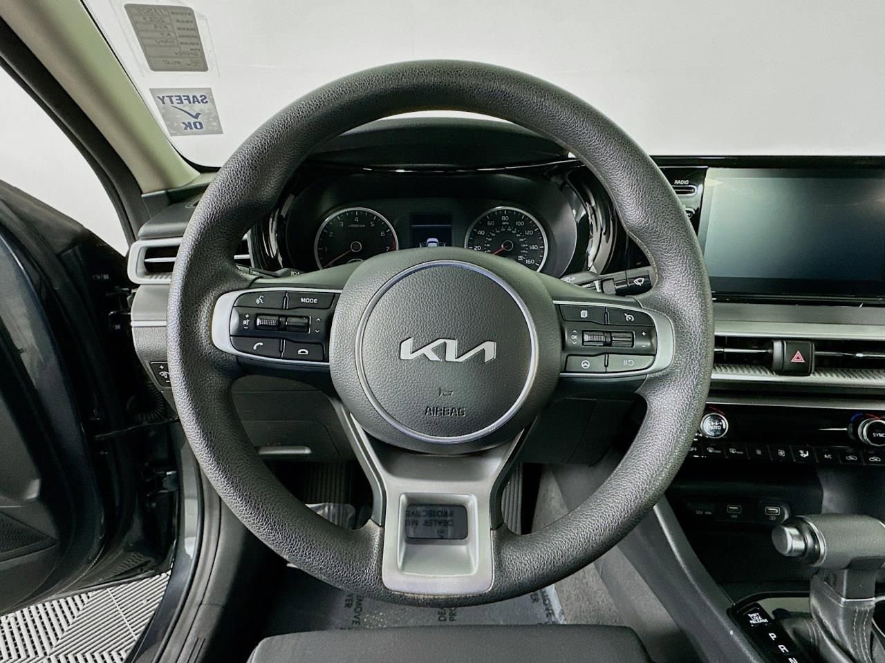 Used 2023 Kia K5 LXS image 12