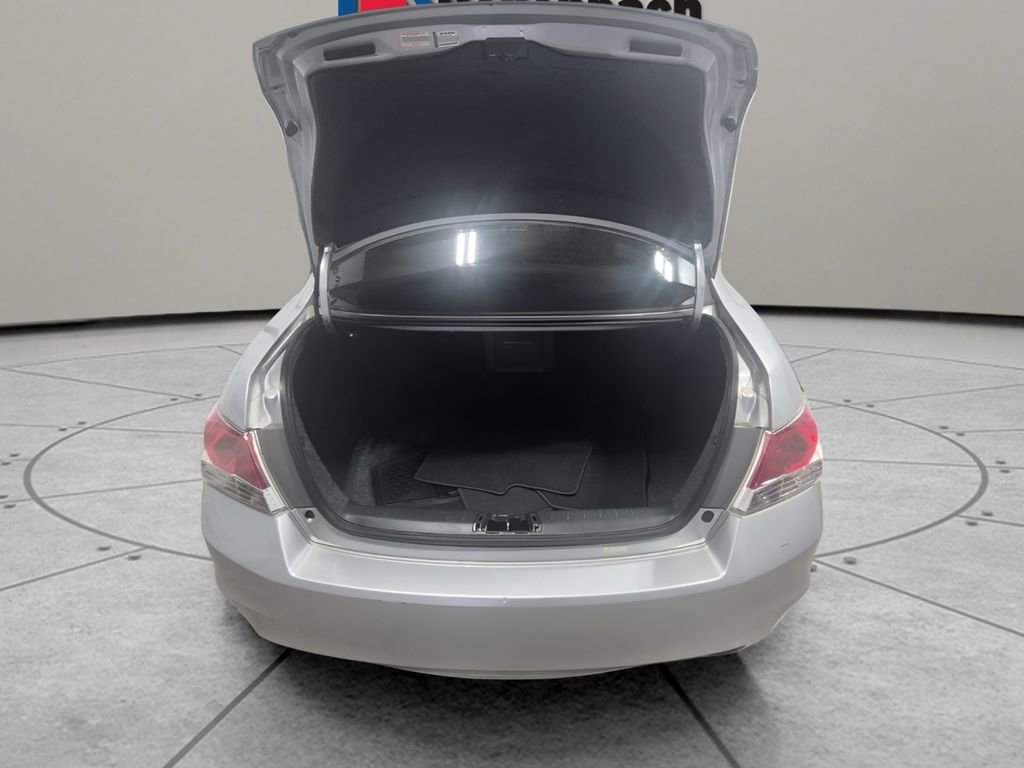 Used 2011 Honda Accord EX-L image 17
