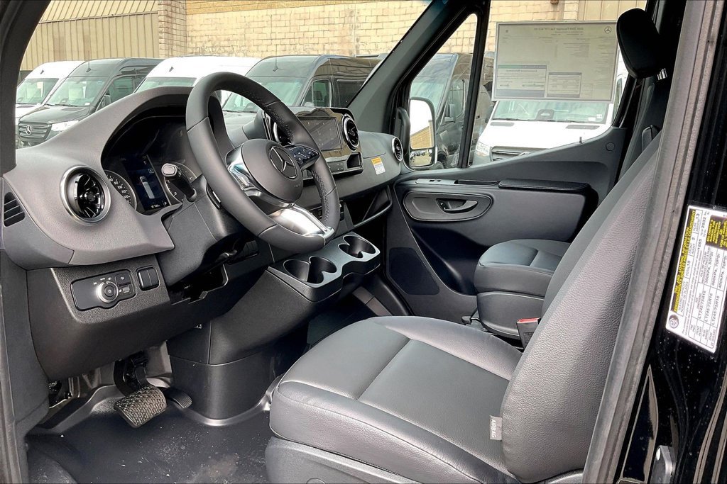 New 2026 Mercedes-Benz Sprinter 2500 image 7