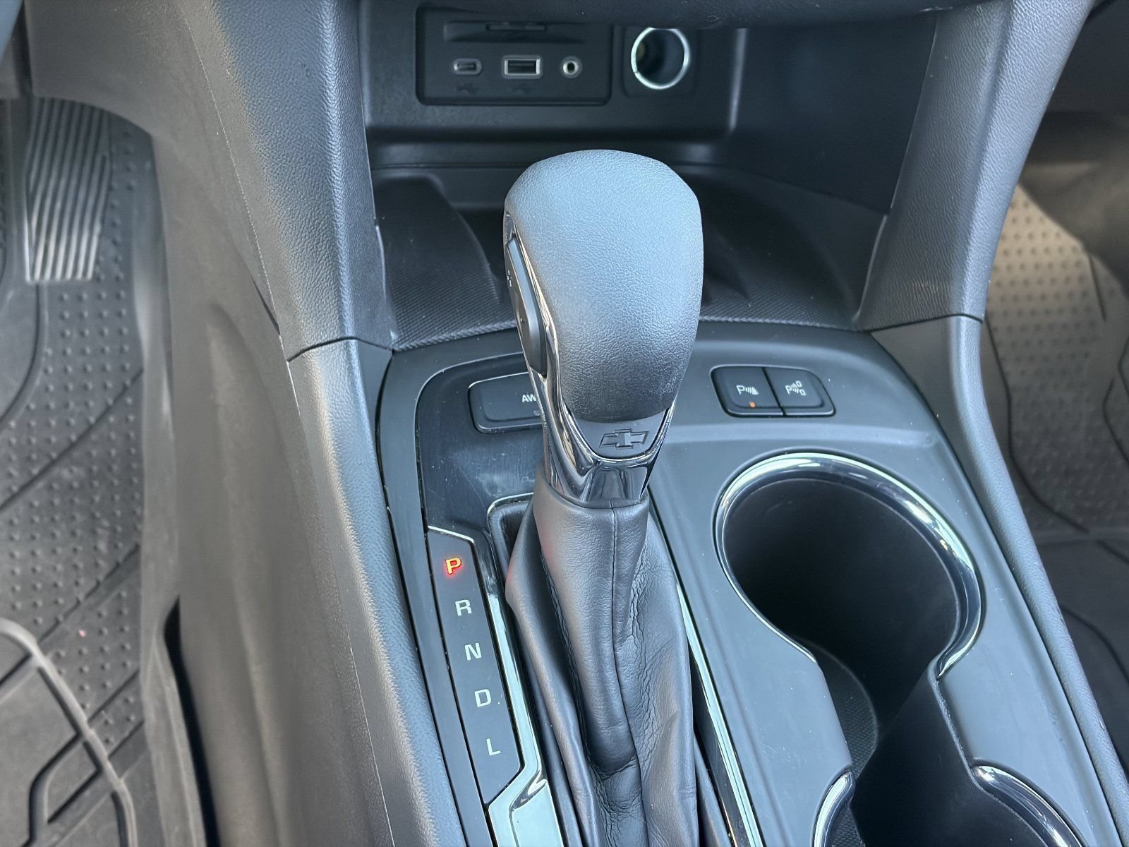 Certified 2024 Chevrolet Equinox Premier AWD/4WD image 32