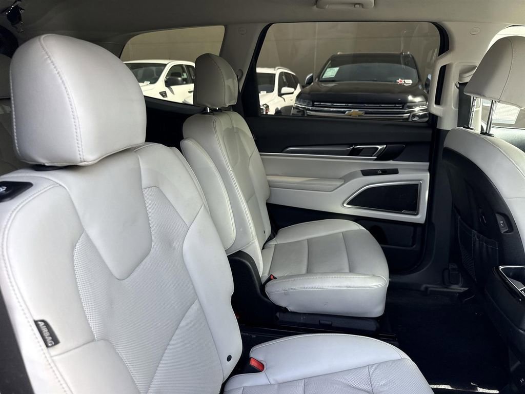 Used 2023 Kia Telluride S image 26