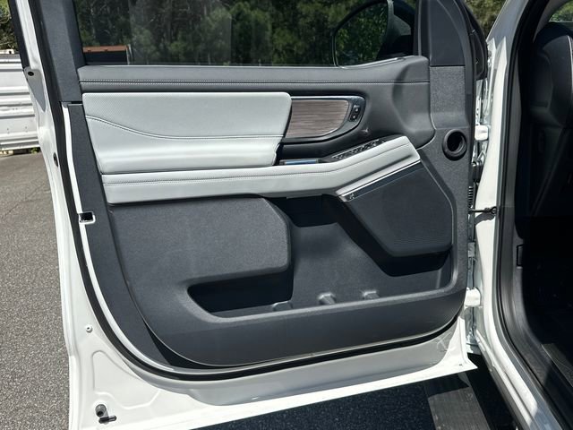 New 2026 Ford Expedition Platinum w/ Platinum Ultimate Package AWD/4WD image 10