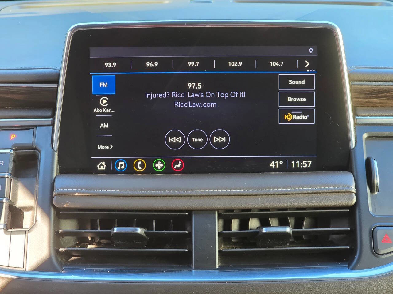 Used 2021 Chevrolet Suburban LT RWD image 21