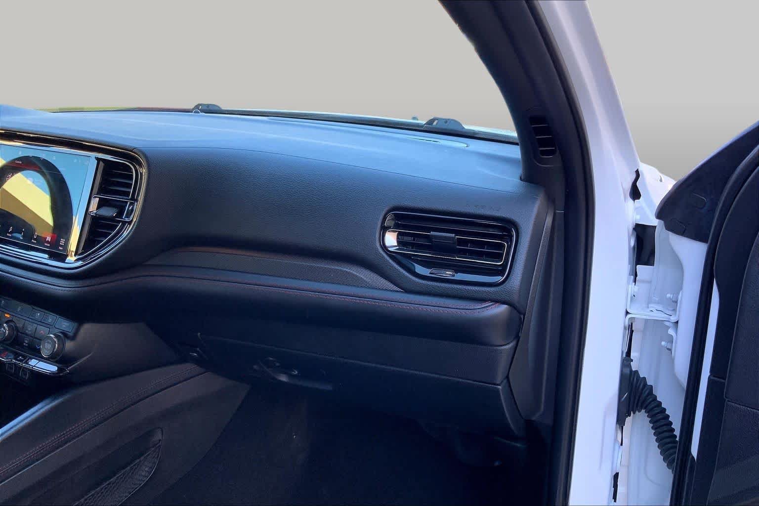 Used 2023 Dodge Durango GT RWD image 19