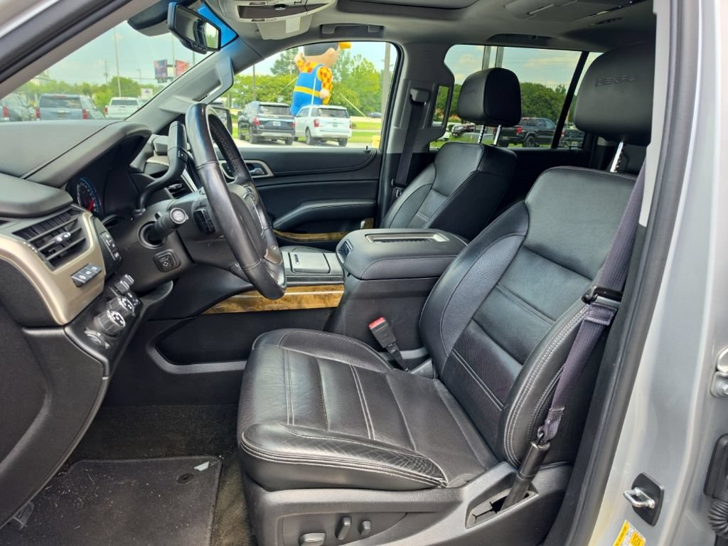 Used 2017 GMC Yukon XL Denali w/ Open Road Package AWD/4WD image 6