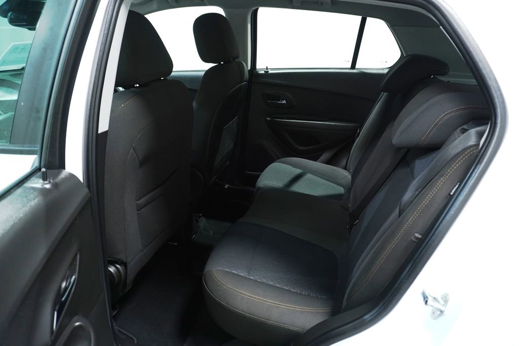 Used 2020 Chevrolet Trax LS image 14