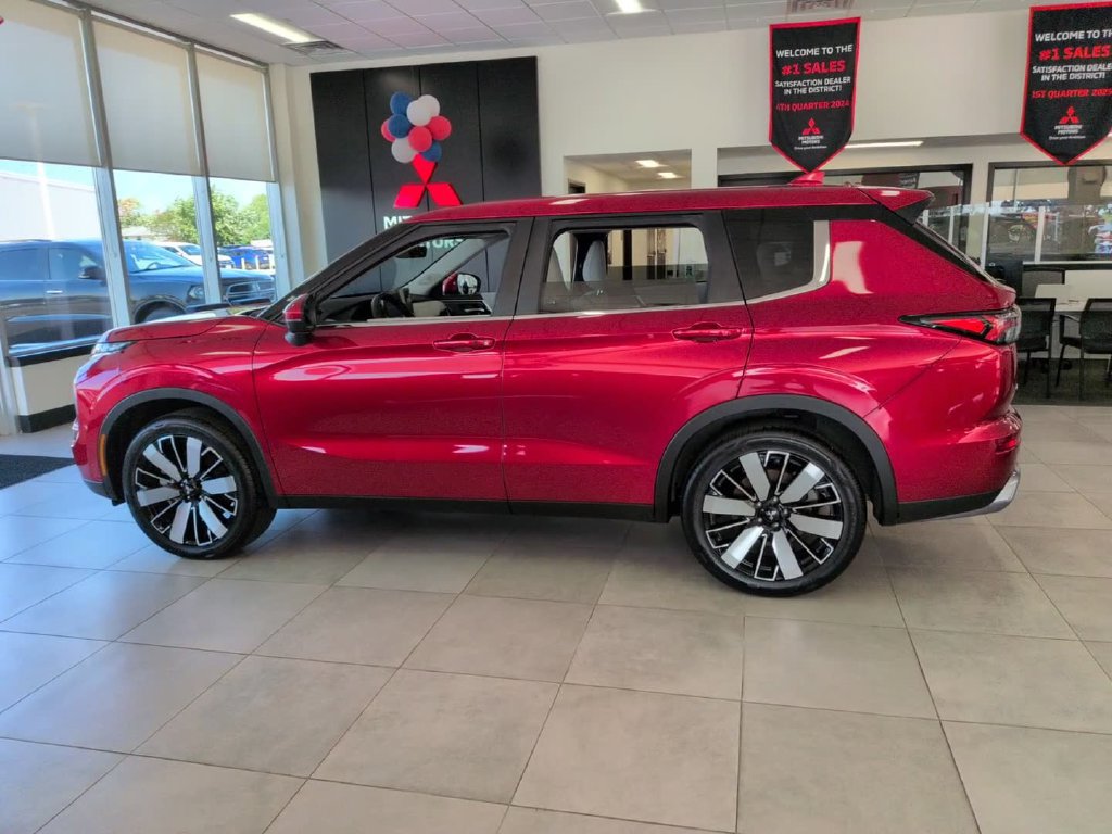 New 2026 Mitsubishi Outlander SE AWD/4WD image 11