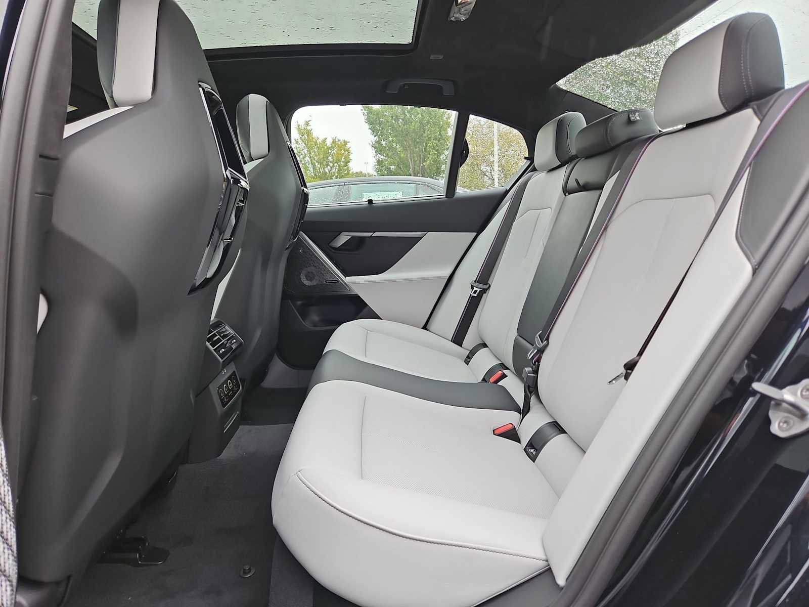 New 2026 BMW M5 w/ M Driver's Package image 21