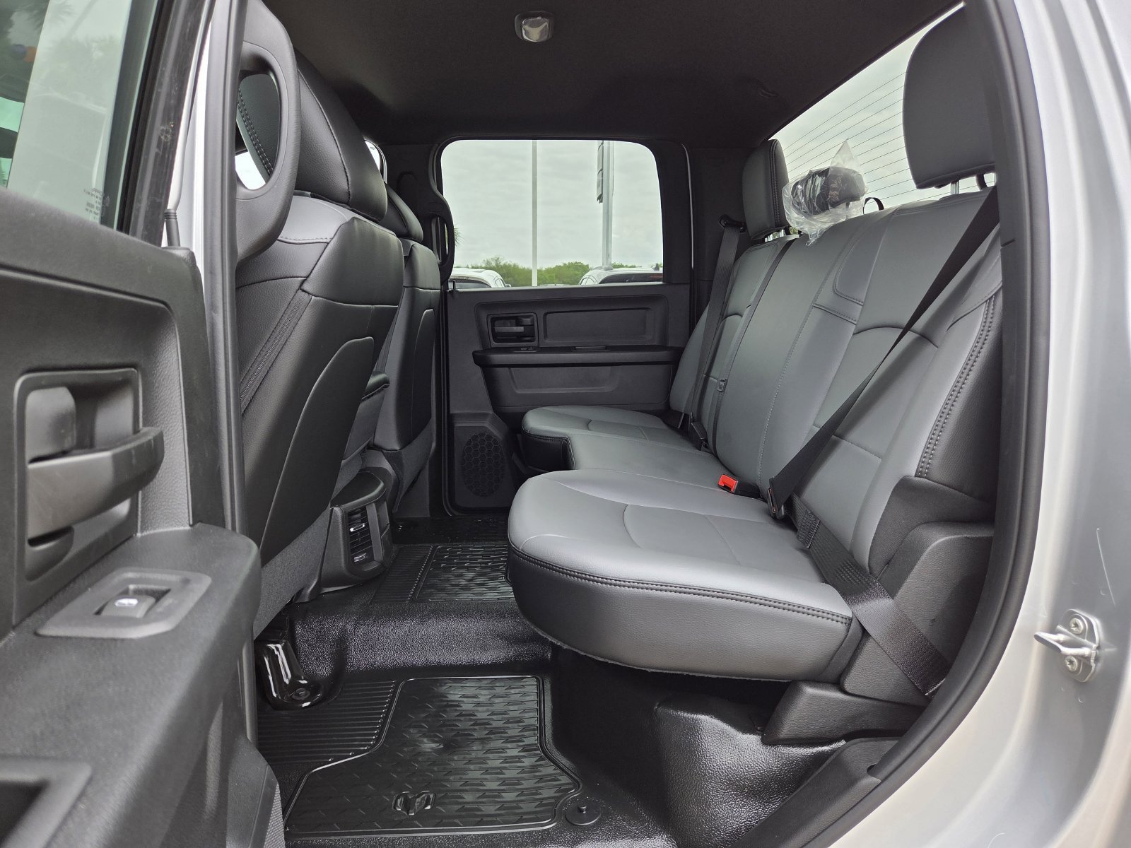 New 2026 RAM 3500 Tradesman AWD/4WD image 17