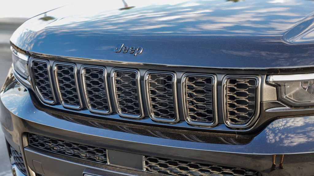 New 2025 Jeep Grand Cherokee L Altitude image 6