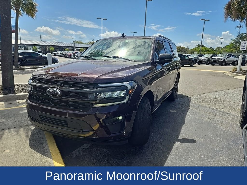 Used 2023 Ford Expedition Limited image 4