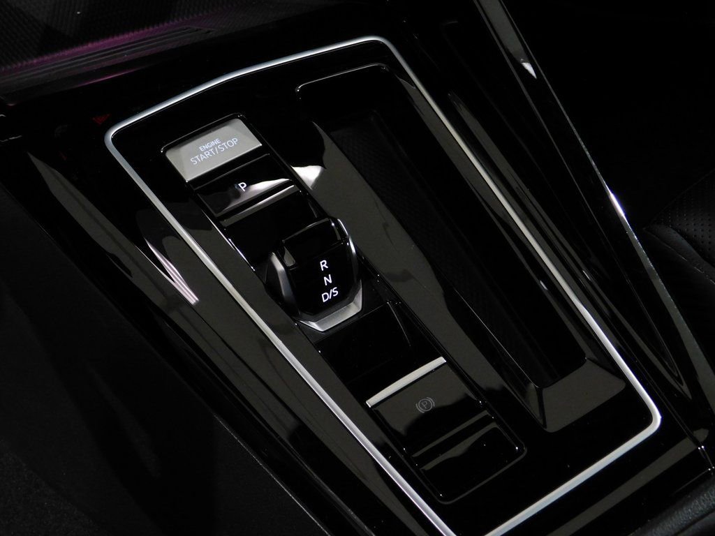 Used 2025 Volkswagen Golf 2.0T image 79