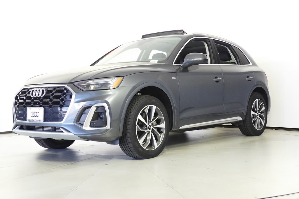 Used 2023 Audi Q5 2.0T Premium w/ Convenience Package AWD/4WD image 2