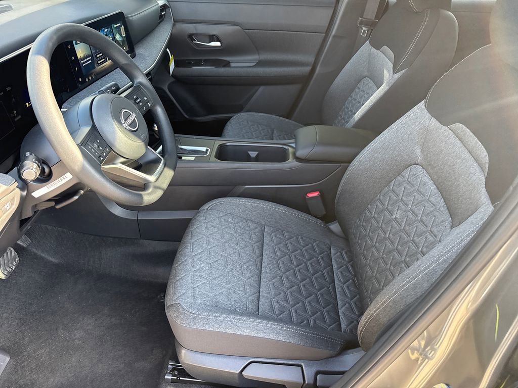 New 2026 Nissan Kicks SV w/ Charging Package image 17