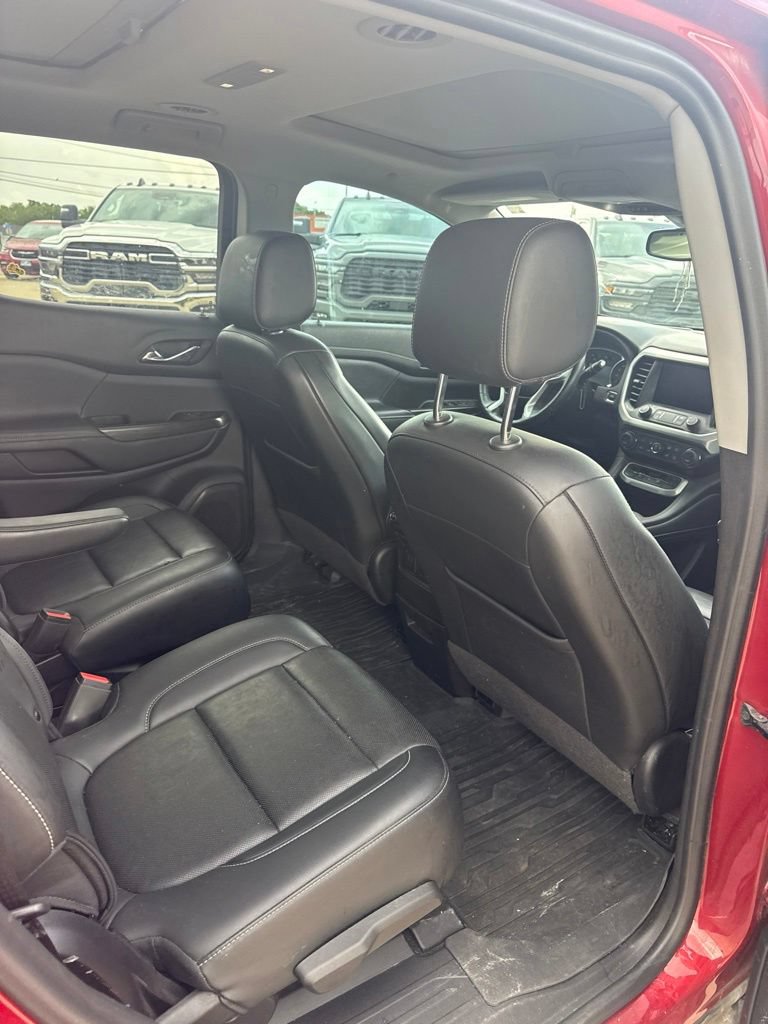 Used 2023 GMC Acadia SLT w/ Elevation Edition FWD image 16