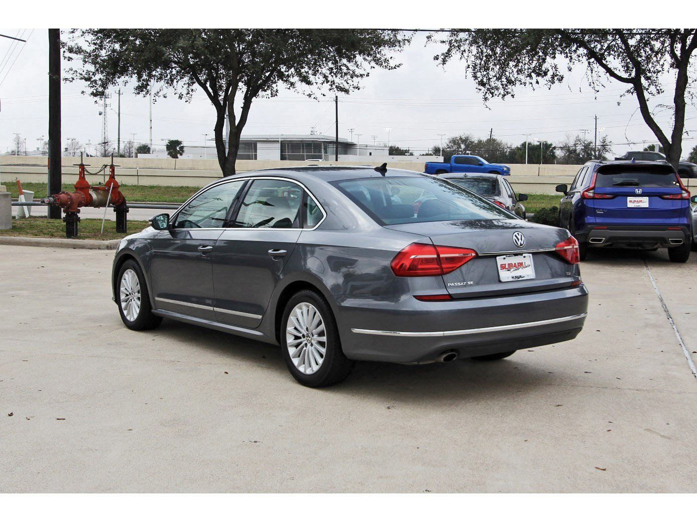 Used 2016 Volkswagen Passat 1.8T SE image 4