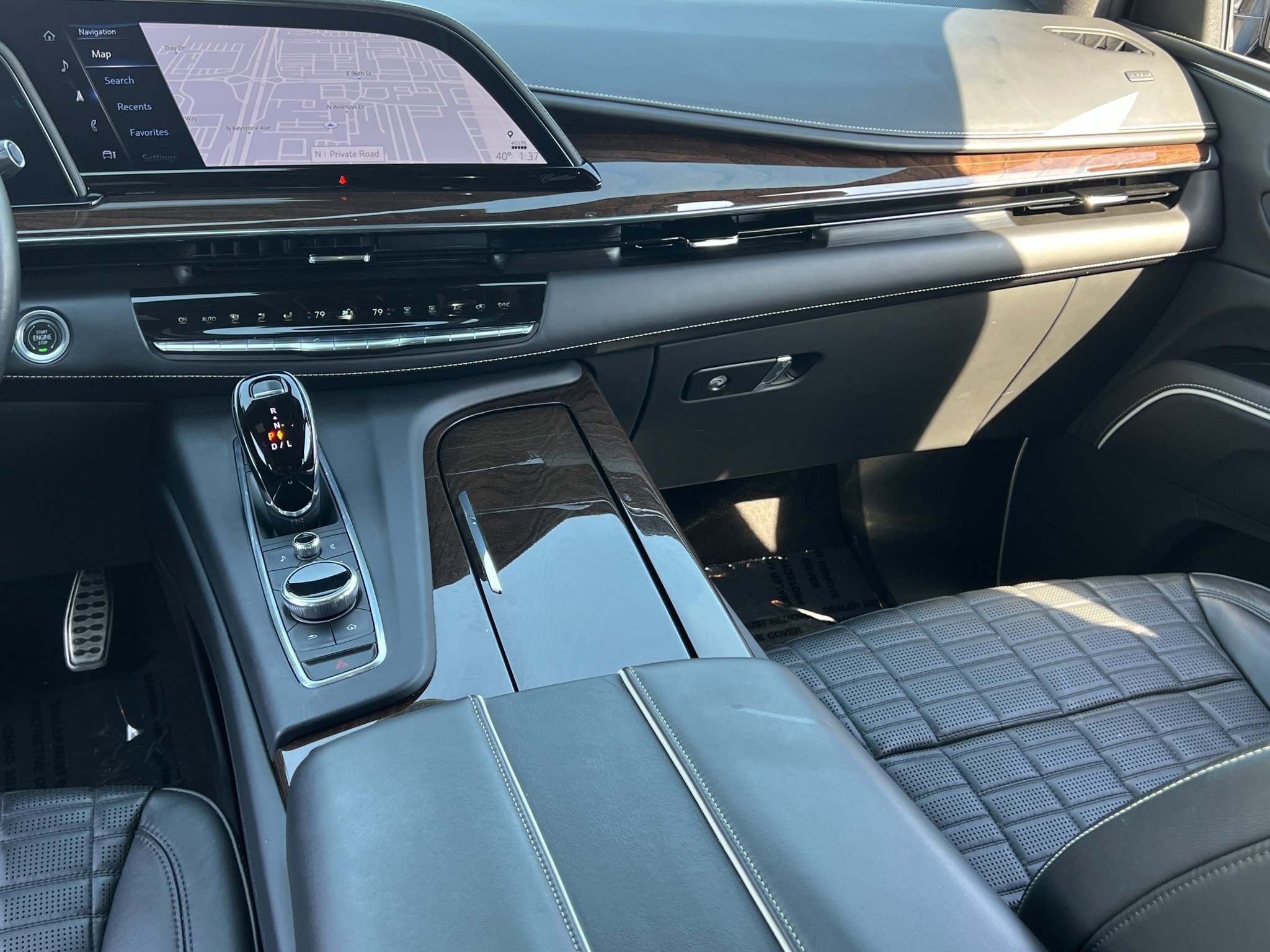 Used 2022 Cadillac Escalade Sport Platinum w/ Heavy-Duty Trailer Package image 33