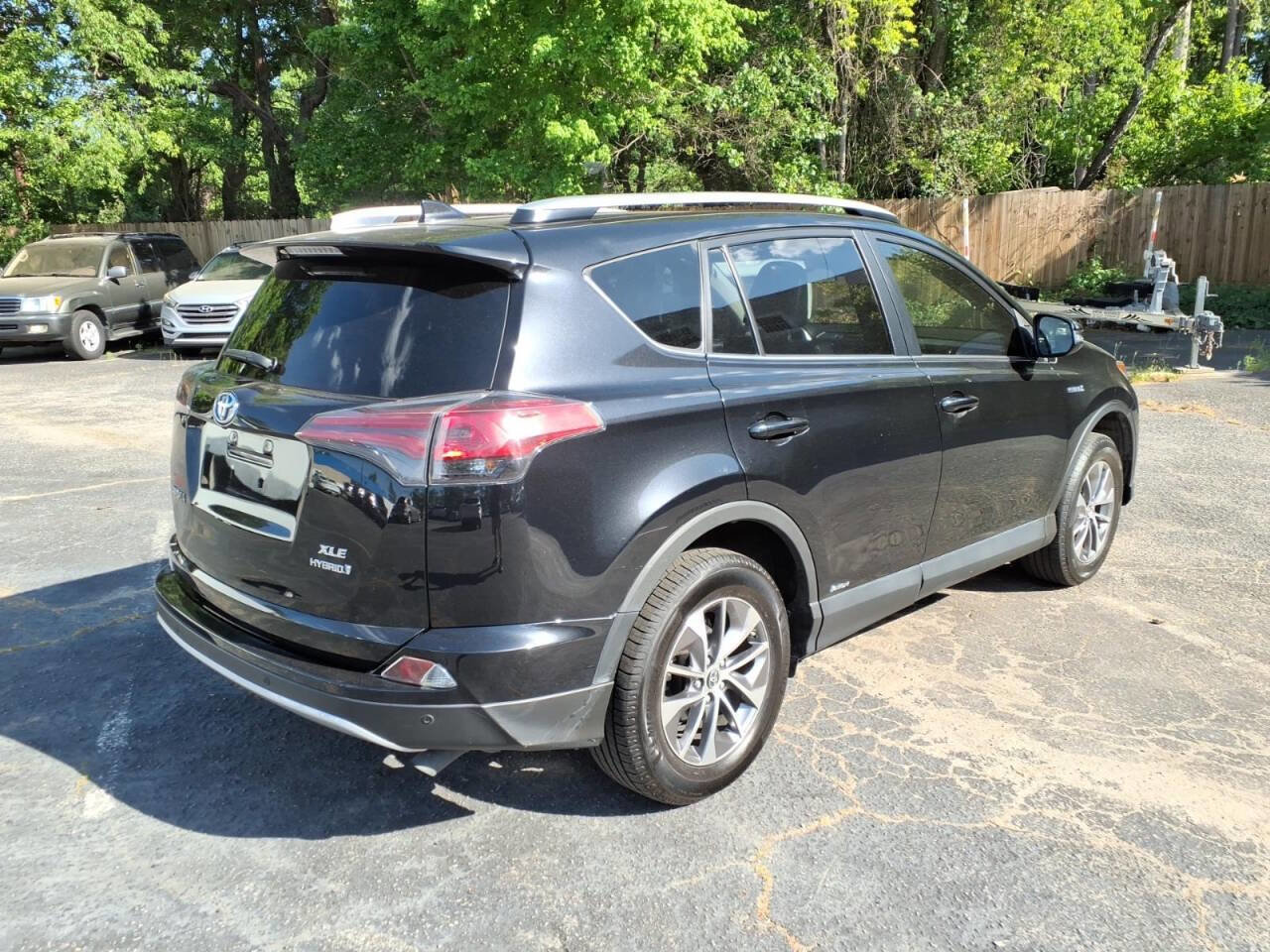 Used 2016 Toyota RAV4 XLE w/ Convenience Package AWD/4WD image 3